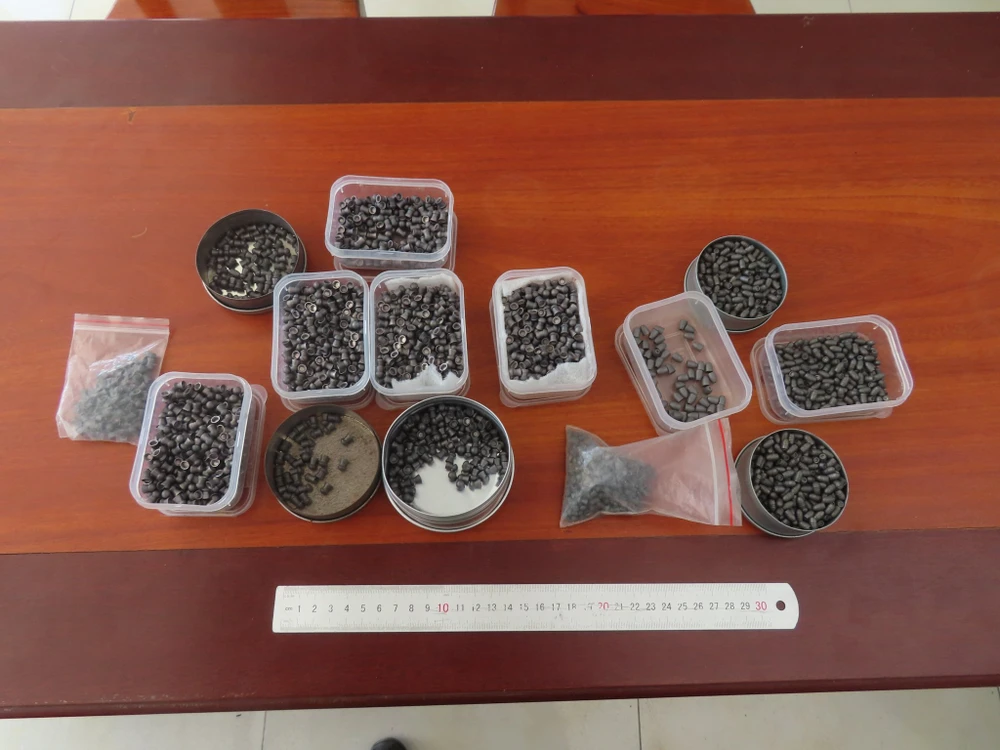 vũ khí quân dụng