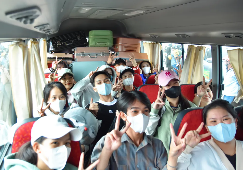 vượt biển thi tốt nghiệp THPT