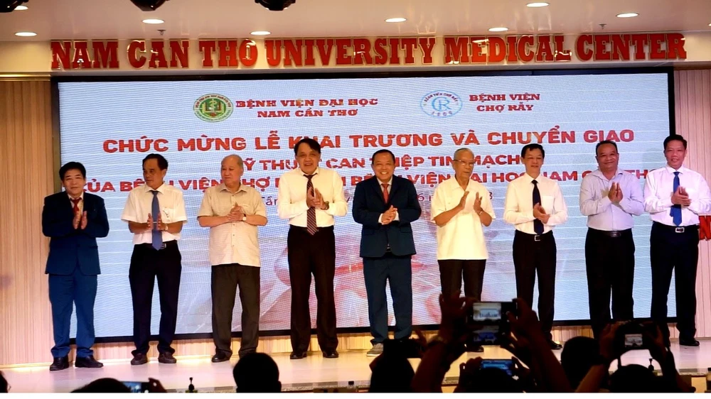 can thiệp tim mạch miền tây