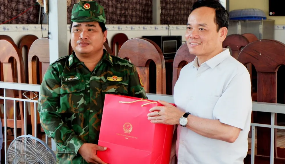 phó thủ tướng Trần Lưu Quang