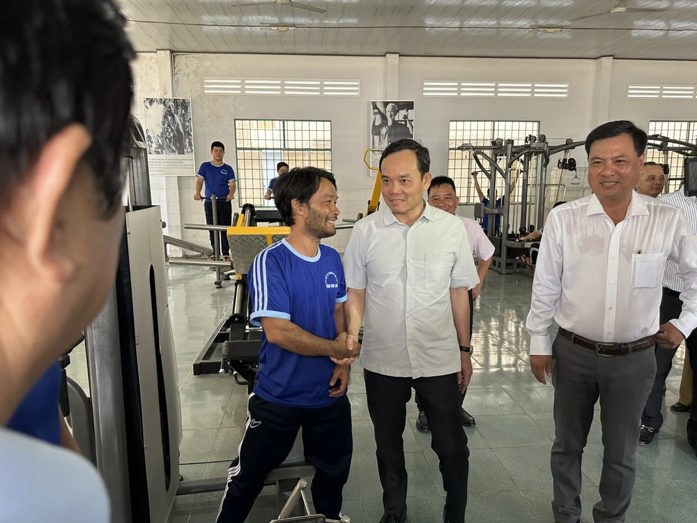 phó thủ tướng thăm cơ sở cai nghiện