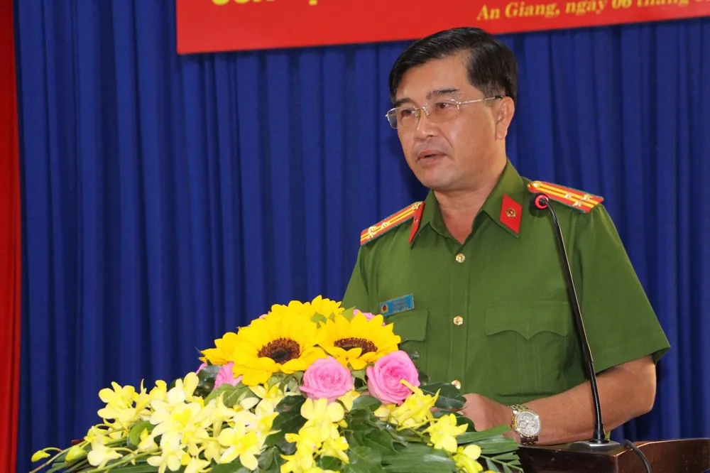bắt công an an giang