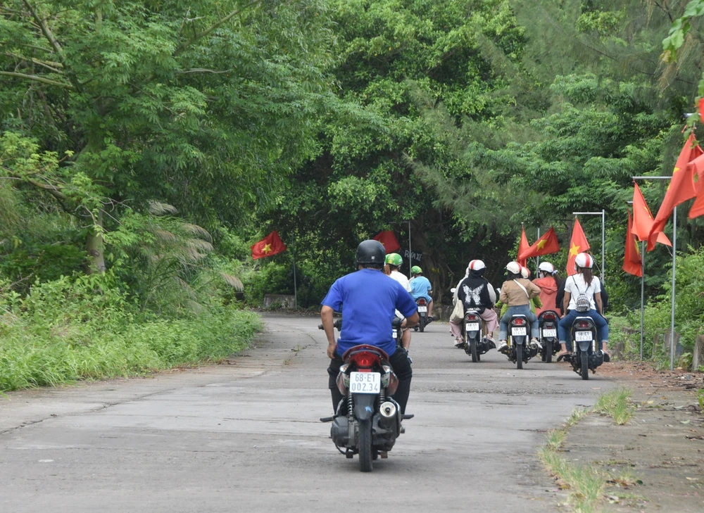 du khách kẹt đảo