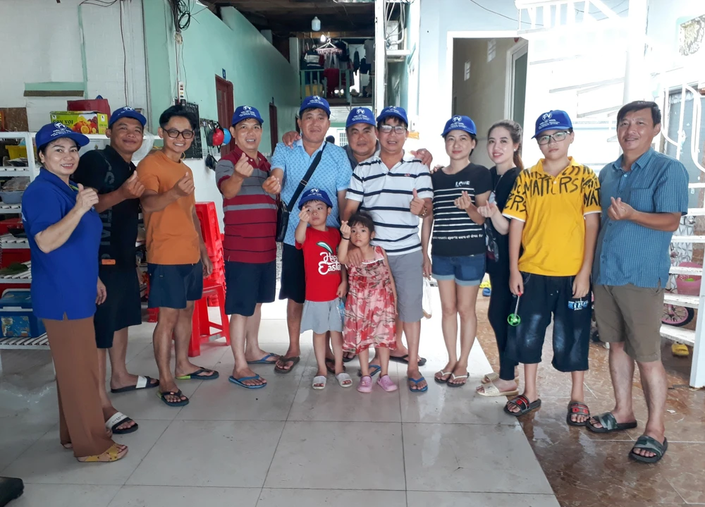 du khách kẹt đảo