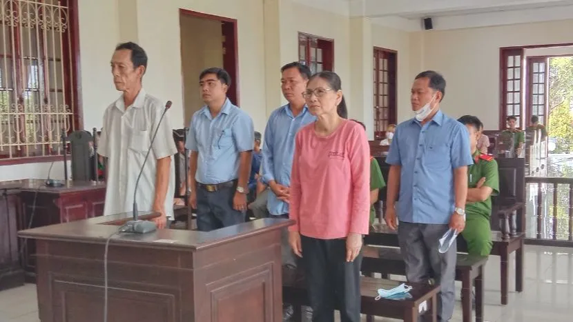 lập khống hồ sơ