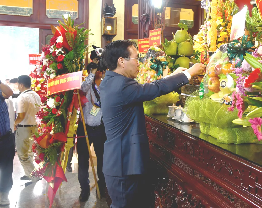 sinh nhật bác tôn