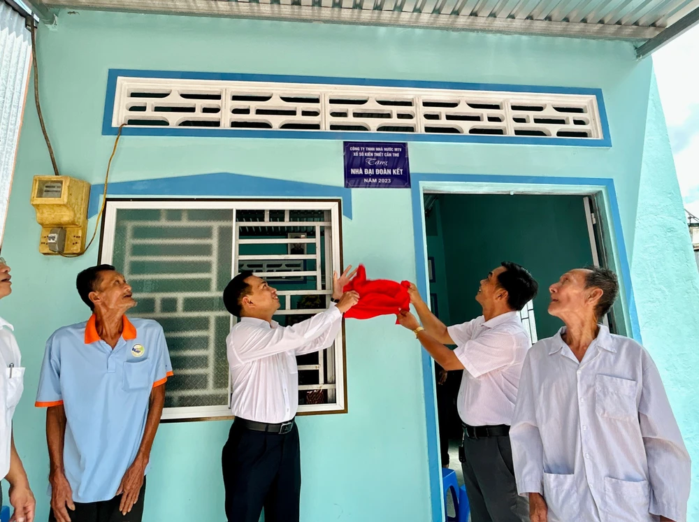 nhà đại đoàn kết