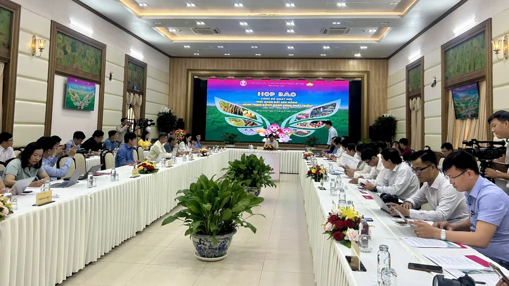 Họp báo thông tin về Ngày hội Hội quán Đất Sen hồng lần thứ I. Ảnh: HD hoi-quan-sen-hong-1.jpg