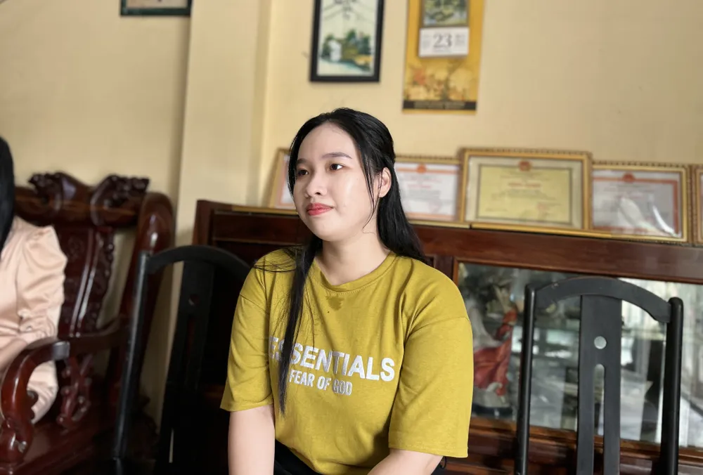 Cất bằng đại học, cô gái trẻ ở Cần Thơ tự nguyện xin nhập ngũ