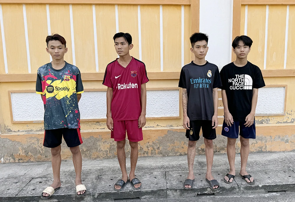 Các bị can chém người trọng thương lam-phien-nguoi-yeu-cu-1.jpg