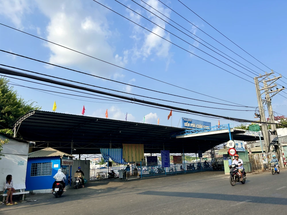 Cầu Châu Đốc đưa vào sử dụng cũng sẽ thay thế cho phà Châu Giang hiện hữu. Ảnh: HD pha-chau-giang.jpg