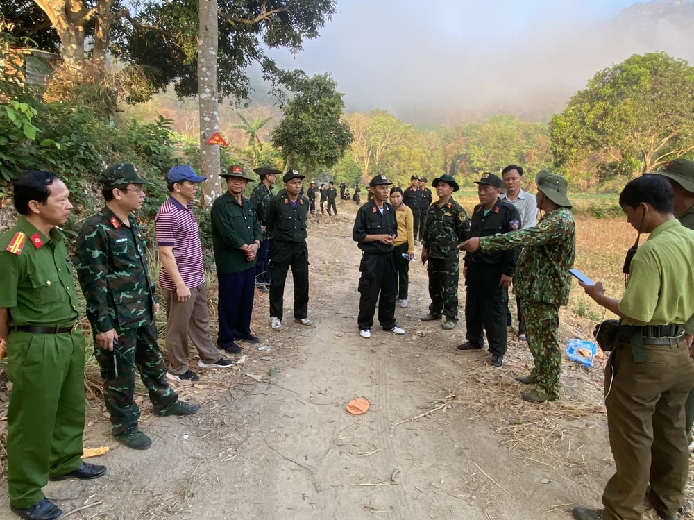 Lực lượng chức năng huyện Tri Tôn triển khai công tác chữa cháy khu vực Núi Dài chay-rung-an-giang-nui-dai-3.jpg