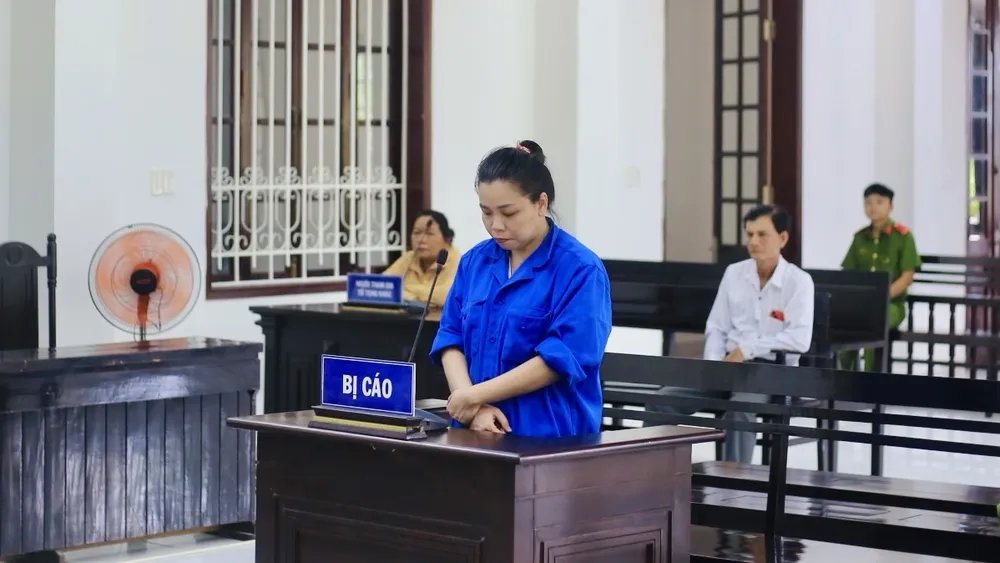 Được hoãn chấp hành án, bị cáo Hạnh tiếp tục đi lừa đảo. Ảnh: HD lua-dao-vinh-long.jpg