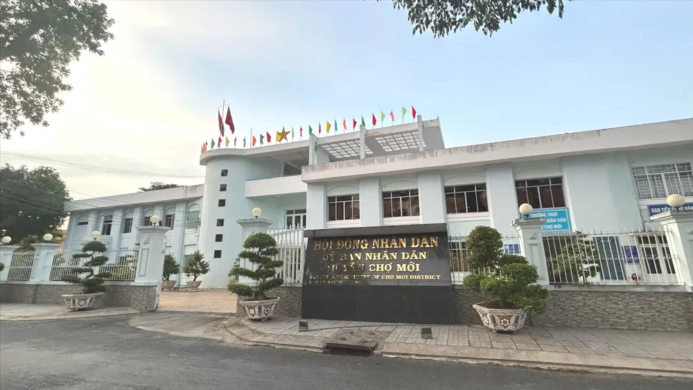 Nhiều nguyên lãnh đạo Huyện uỷ, UBND Chợ Mới, tỉnh An Giang bị kỷ luật. Ảnh: HD ky-luat-an-giang.JPG