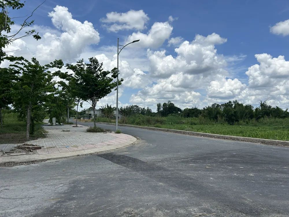 Theo ghi nhận của PV, đã có một số hộ dân sinh sống tại Khu tái định cư Bình Thủy (khu 1). tai-dinh-cu-can-tho.jpg