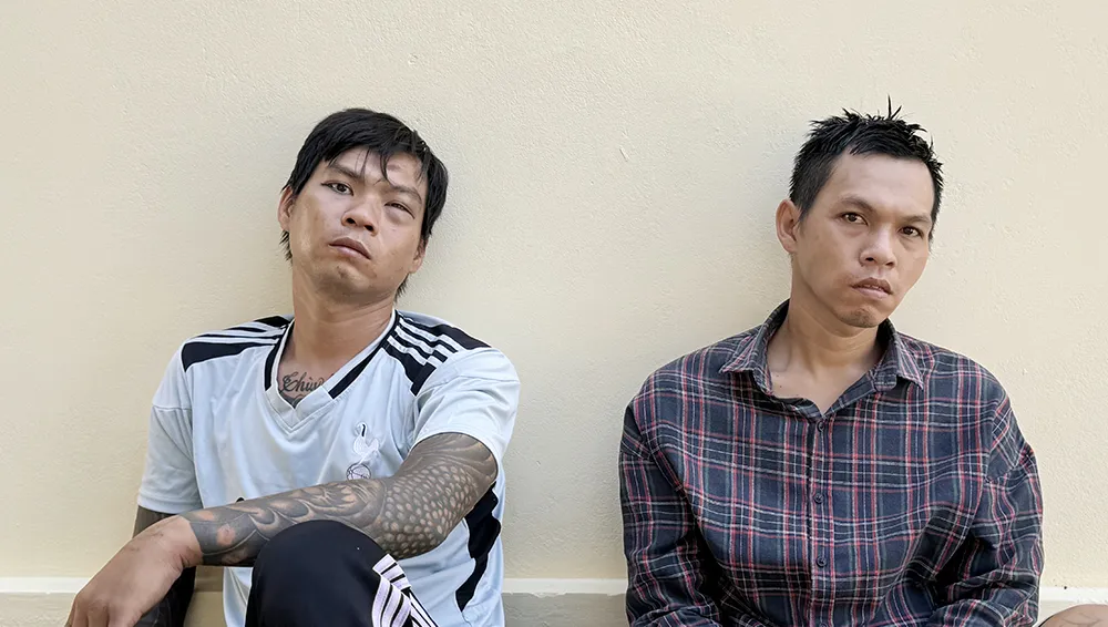 Sau thời gian bỏ trốn, cả 2 anh em có lệnh truy nã đặc biệt nguy hiểm đã bị bắt giữ lenh-truy-na-dac-biet-nguy-hiem-4.jpg
