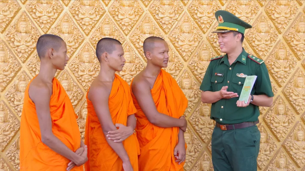 Bộ đội Biên phòng tỉnh An Giang tuyên truyền phổ biến giáo dục pháp luật cho các vị sư sãi, chức sắc, chức việc tuyen-truyen-phap-luat-bien-gioi.jpg