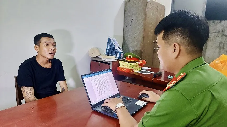 Lẻn vào nhà cướp tài sản còn khống chế chụp ảnh khoả thân chủ nhà