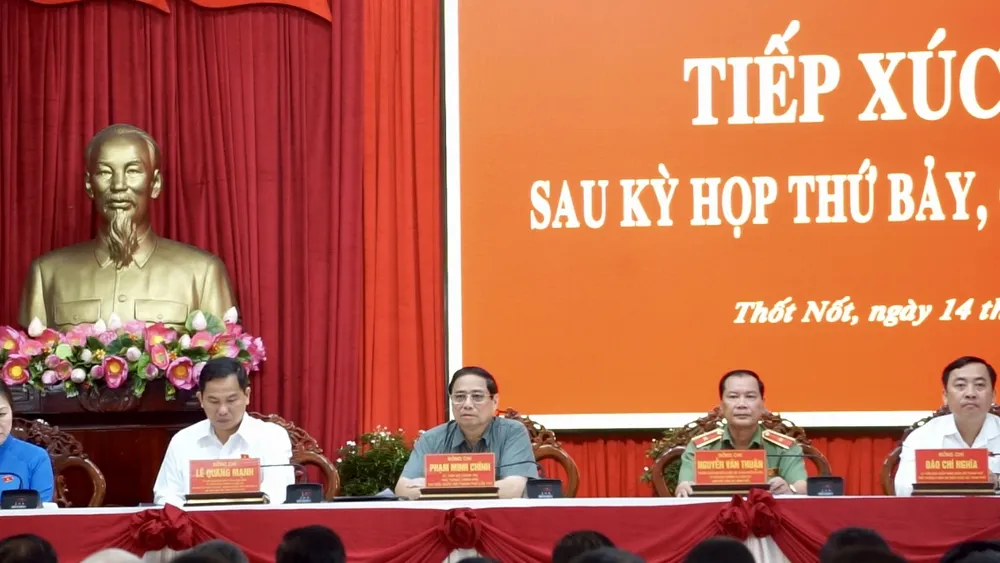thu-tuong-pham-minh-chinh-tiep-xuc-cu-tri-can-tho.jpg