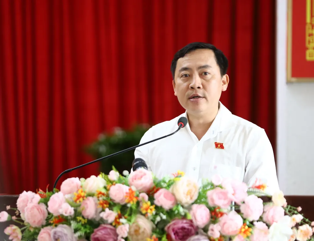 Ông Đào Chí Nghĩa, Phó Trưởng đoàn chuyên trách ĐBQH thành phố Cần Thơ tiep-xuc-cu-tri-can-tho-nghia.jpg