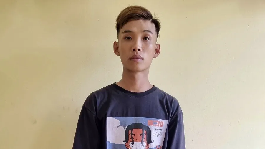 Trần Quốc Kiệt đã cùng hai thiếu niên bị bắt ở Đồng Tháp sau khi cướp ở Tiền Giang. cuop-co-sung-kiet.jpg