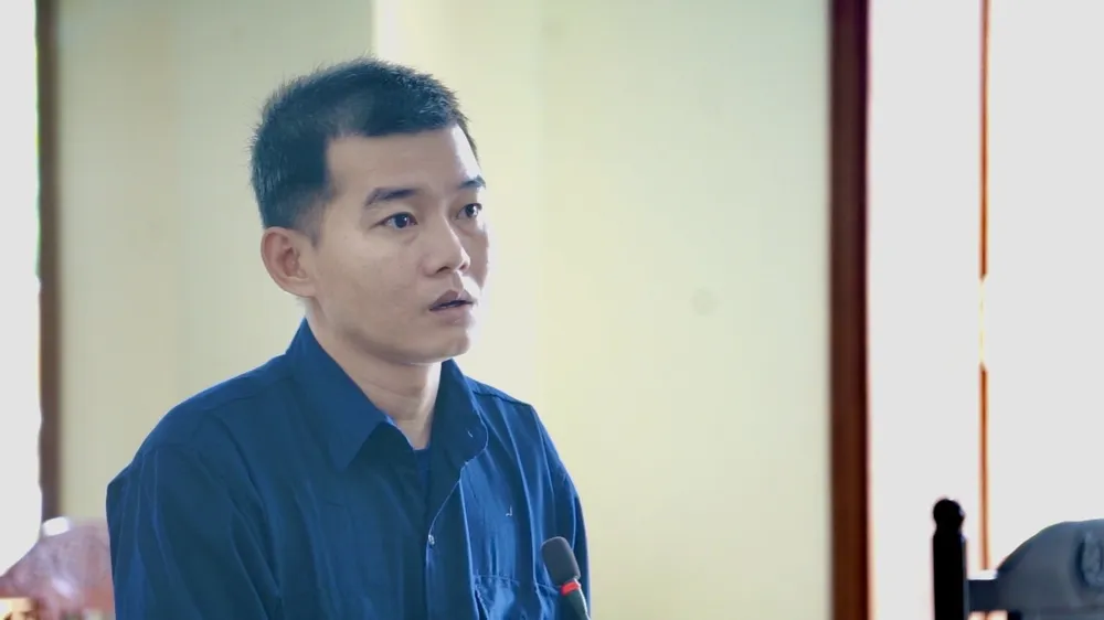 Bị cáo Bùi Thanh Tình lãnh 16 năm tù vì tham ô tài sản của công ty. Ảnh: HD tham-o-tai-san-nhan-vien-kinh-doanh-1.jpg