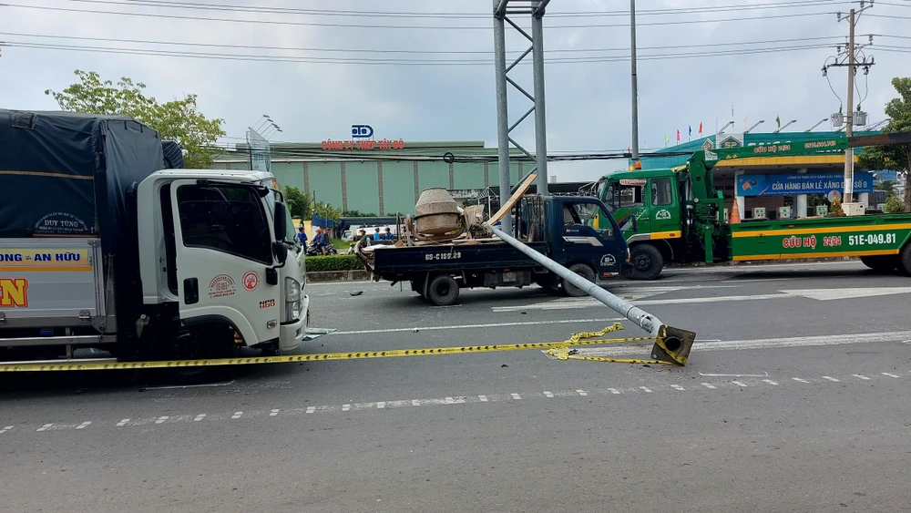 Tuấn chạy xe tải tông vào nhiều phương tiện cướp xe tải quốc lộ 91.jpg