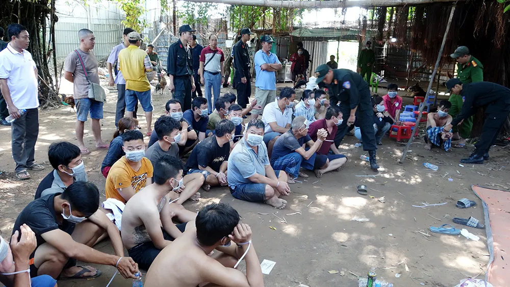 triệt phá sòng bạc an giang