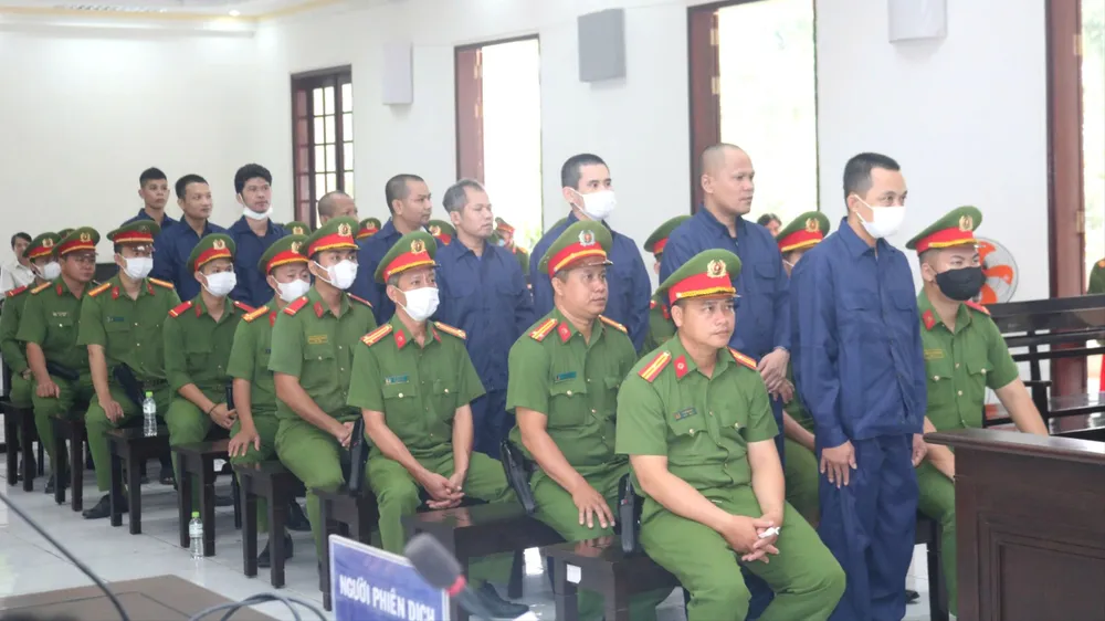 9 bị cáo trong vụ lợi dụng quyền tự do dân chủ xâm phạm lợi ích của Nhà nước và bắt giữ người trái pháp luật lợi dụng quyền tự do dân chủ xâm phạm lợi ích của Nhà nước