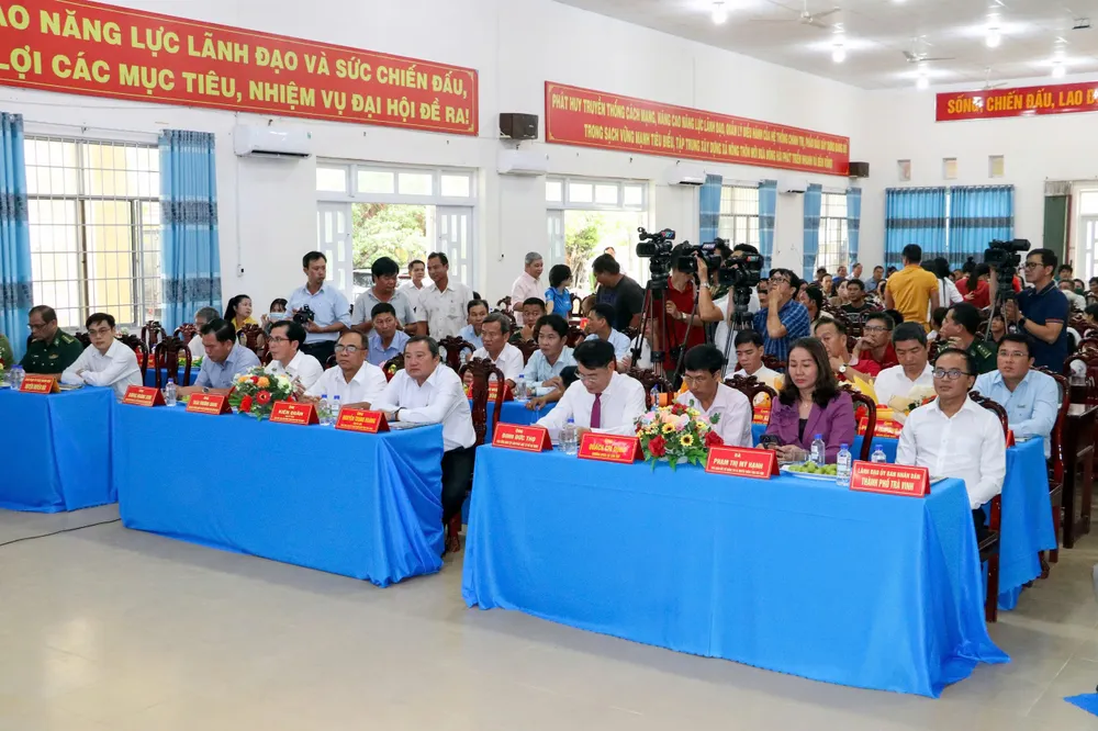 Chương trình “Cùng ngư dân thắp sáng đèn trên biển'