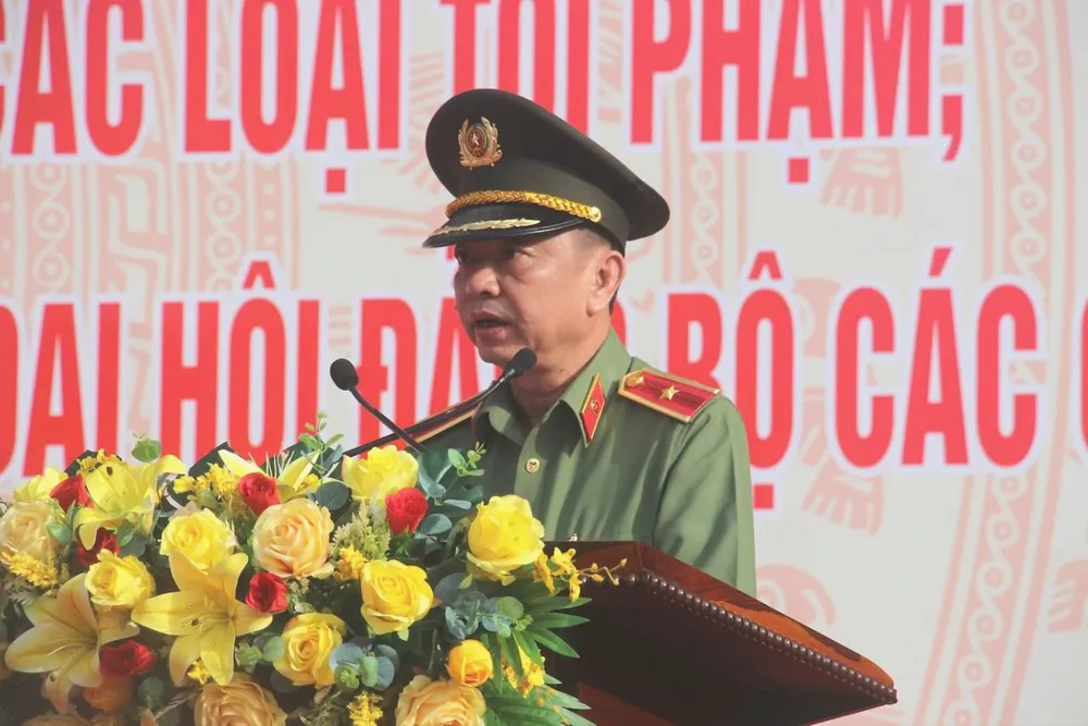 công an tp cần thơ ra quân
