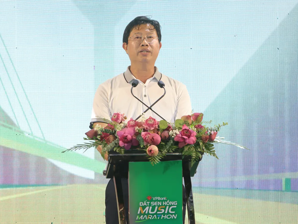 huỳnh minh tuấn,đất sen hồng, giải chạy