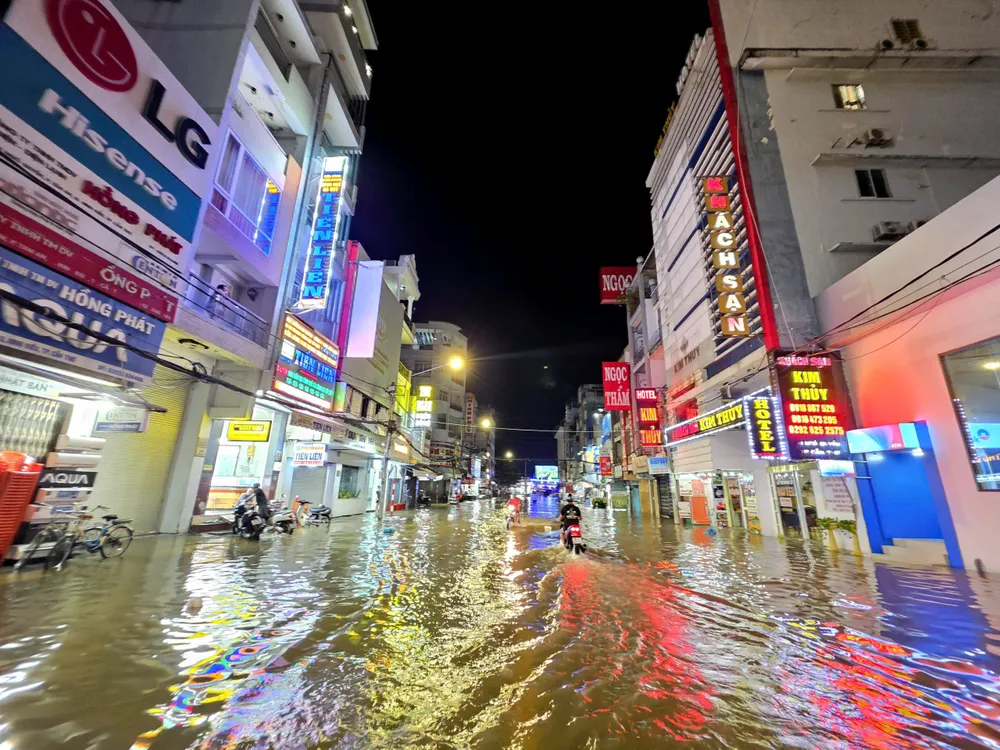 vỡ đê,triều cường,vĩnh long,lũ đầu nguồn