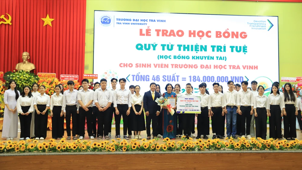 đại học trà vinh,học bổng