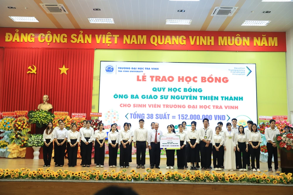 đại học trà vinh,học bổng