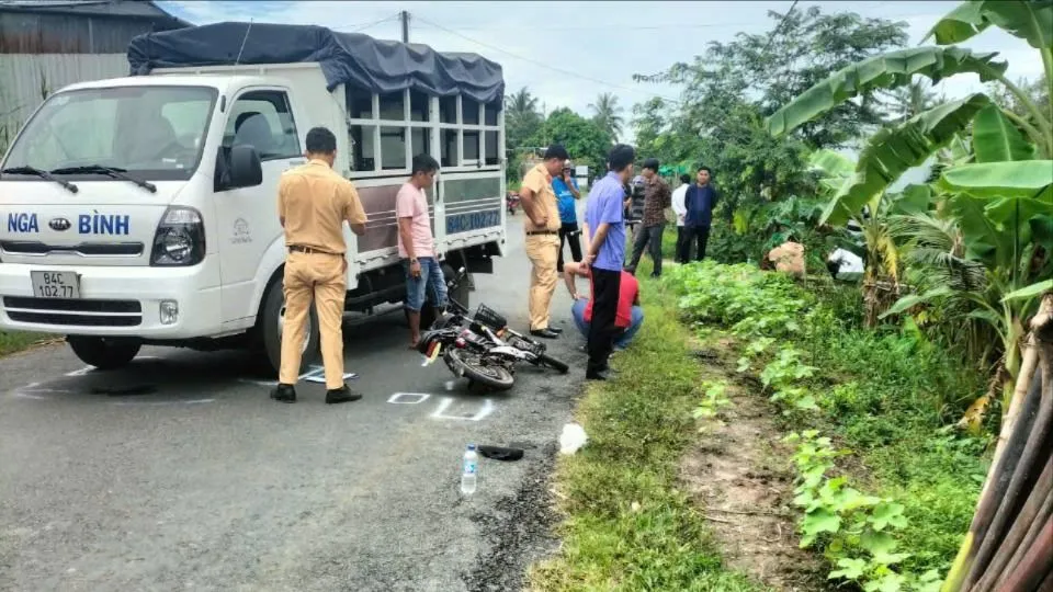 Hiện trường vụ tai nạn giao thông khiến nữ sinh tử vong
