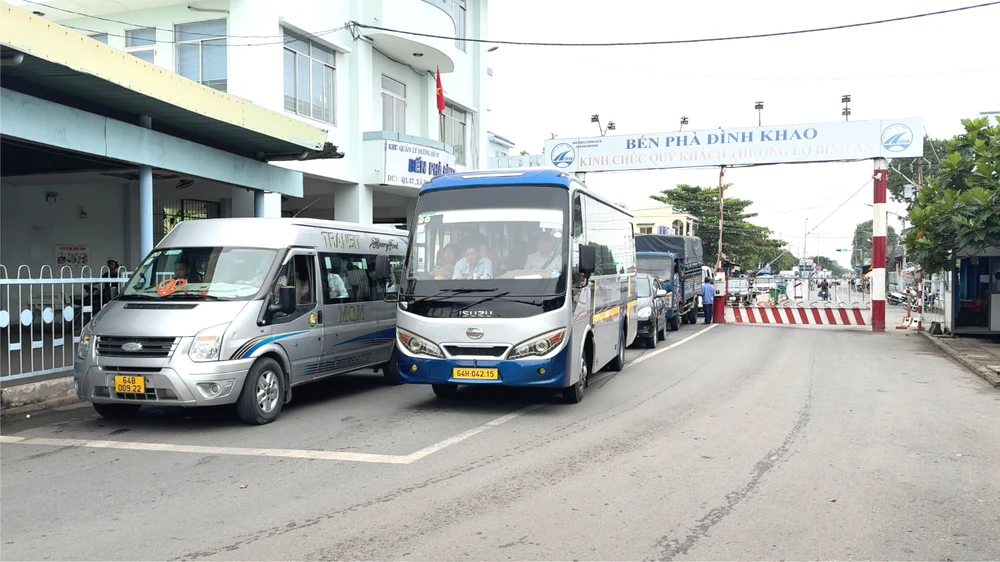 Bến phà Đình Khao, khởi công