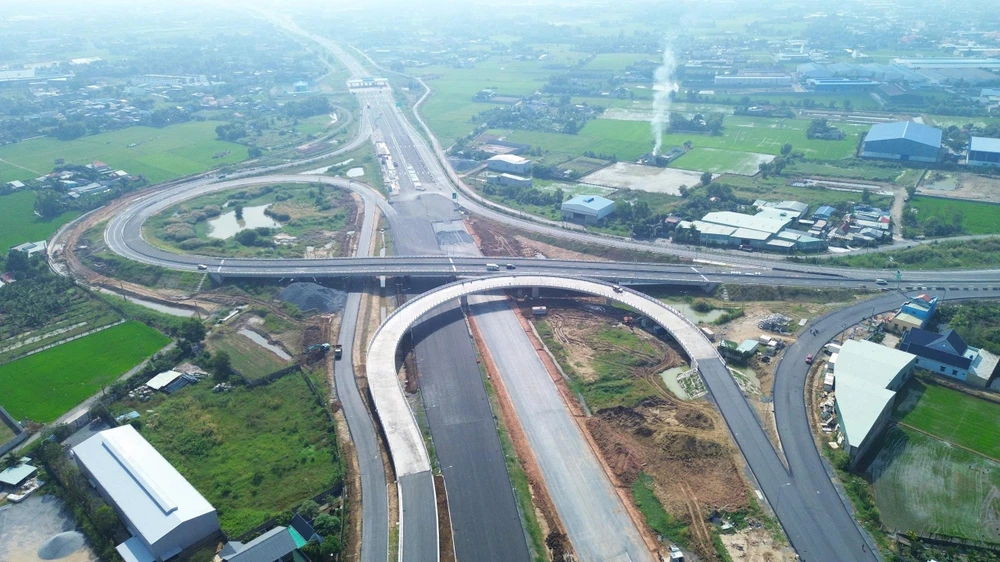 mở rộng cao tốc TP.HCM – Trung Lương – Mỹ Thuận