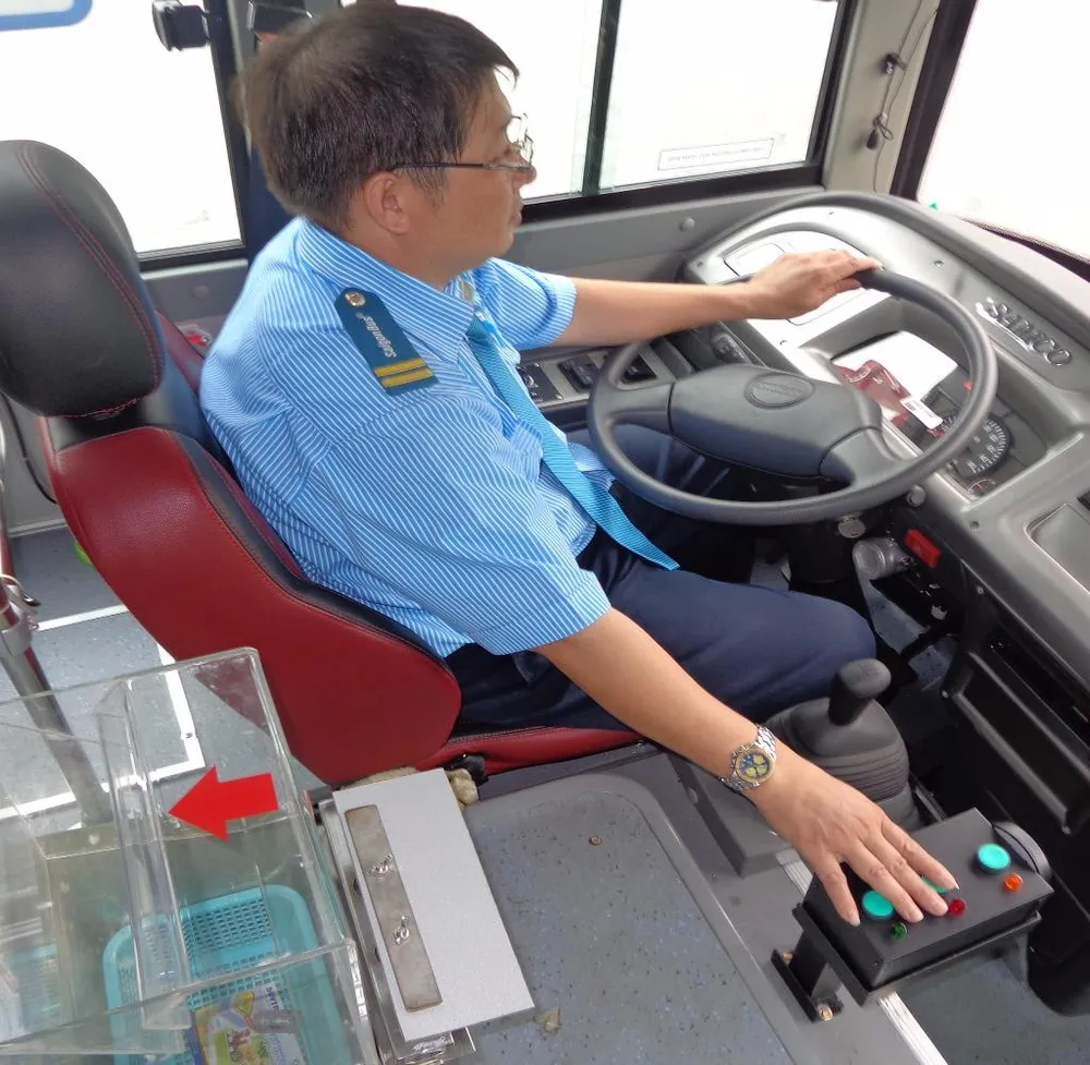 Năm 2017, TP.HCM sẽ quẹt thẻ để đi xe buýt ảnh 6 xe bus