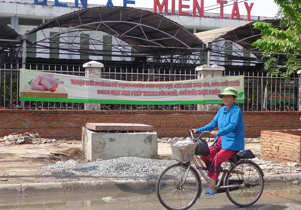 Nâng đường làm sao không gây ngập nhà dân? ảnh 3