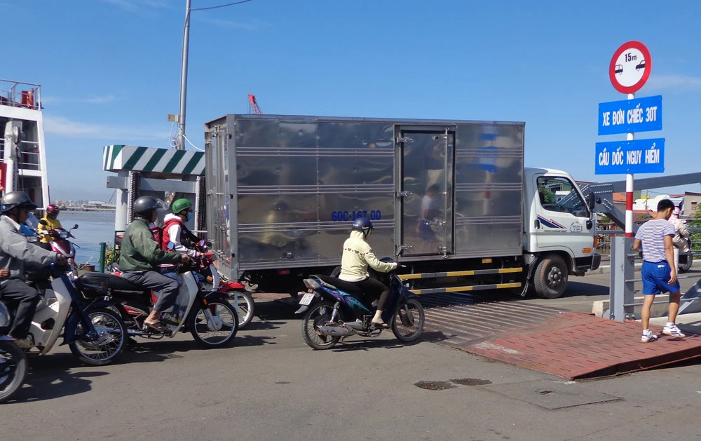 Tăng phà dịp tết Dương lịch ảnh 2