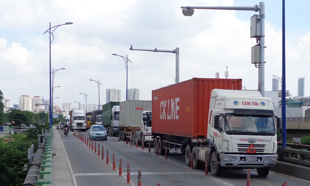 Nhiều chiêu gian lận quá tải qua cân tự động không dừng ảnh 1 Nhiều chiêu gian lận quá tải qua cân tự động không dừng ảnh 1