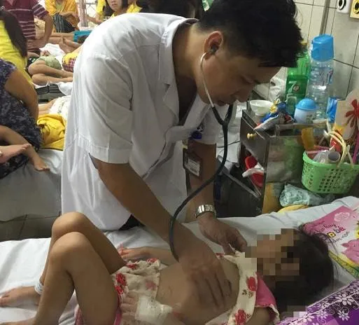 Cứu sống bé 4 tuổi bị viêm cơ tim cấp ảnh 1