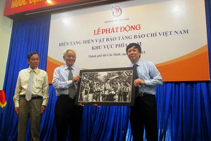Tặng hơn 1.000 hiện vật cho Bảo tàng báo chí khu vực phía Nam ảnh 1