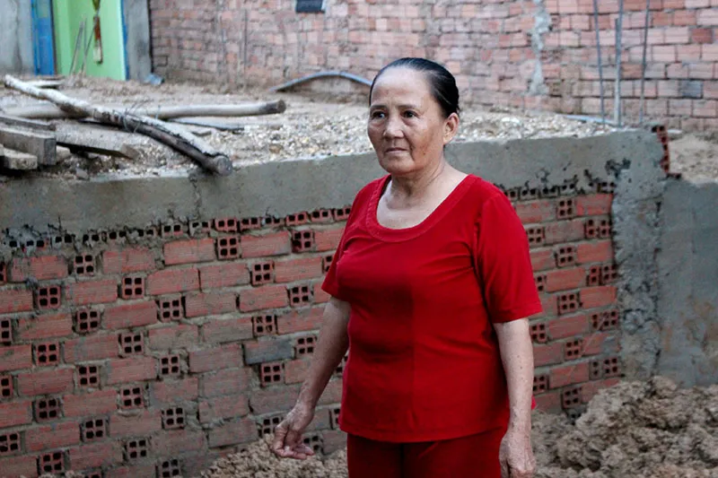 Lại xuất hiện nhà dân thấp hơn mặt đường ảnh 4 Lại xuất hiện nhà dân thấp hơn mặt đường ảnh 4