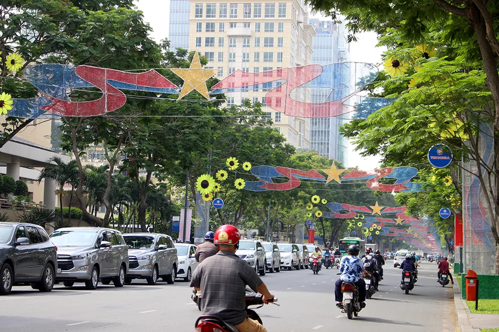 Sở VH&TT giải thích chủ đề trang trí ánh sáng ở TP.HCM ảnh 7