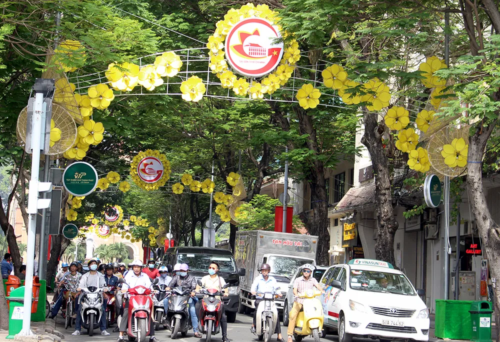 Sở VH&TT giải thích chủ đề trang trí ánh sáng ở TP.HCM ảnh 6