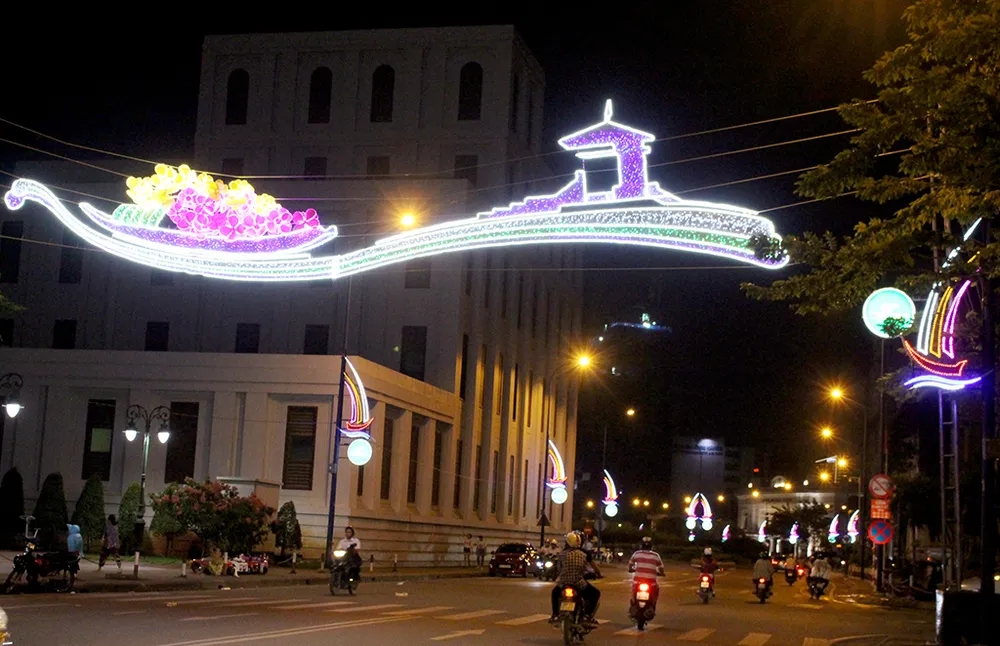 Sở VH&TT giải thích chủ đề trang trí ánh sáng ở TP.HCM ảnh 9