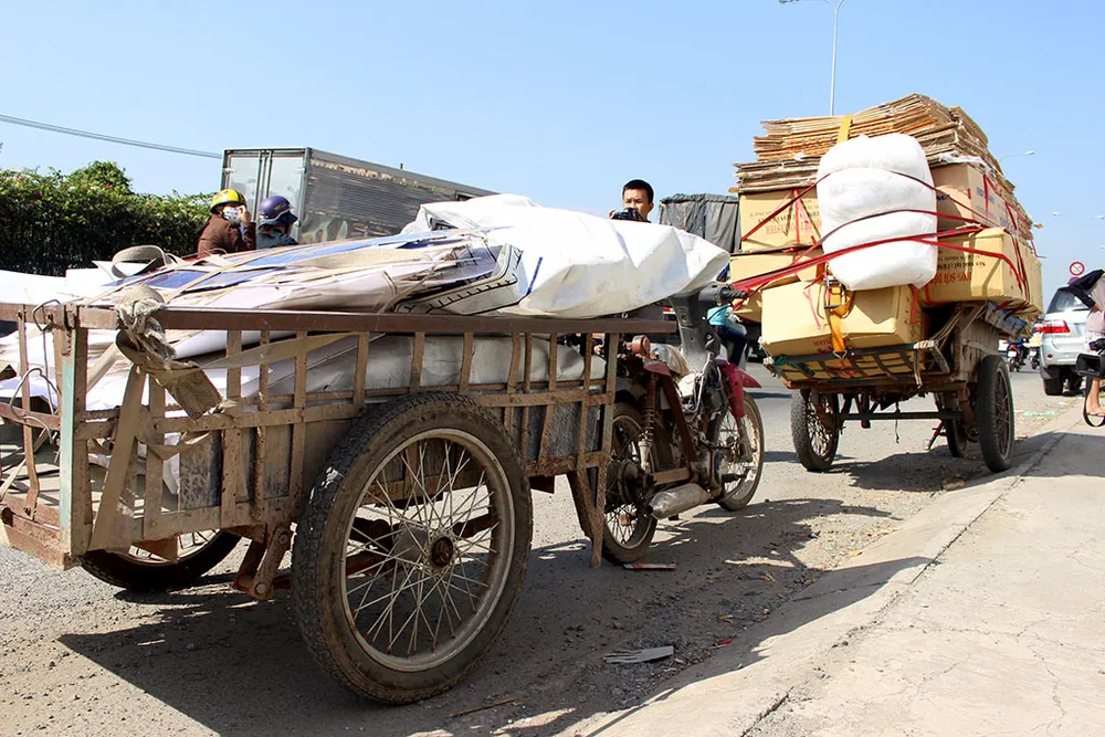 Nhiều bác tài xe 3,4 bánh thừa nhận 'đã quen bị phạt' ảnh 3