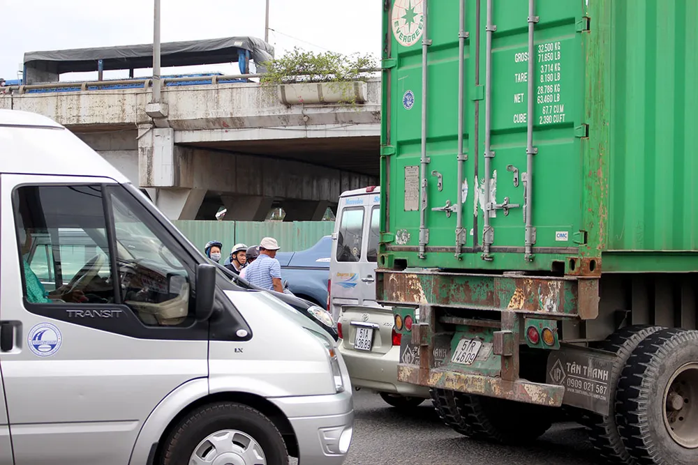 Va chạm như “cơm bữa” tại ngã tư “tử thần” An Sương ảnh 5 Va chạm như “cơm bữa” tại ngã tư “tử thần” An Sương ảnh 5